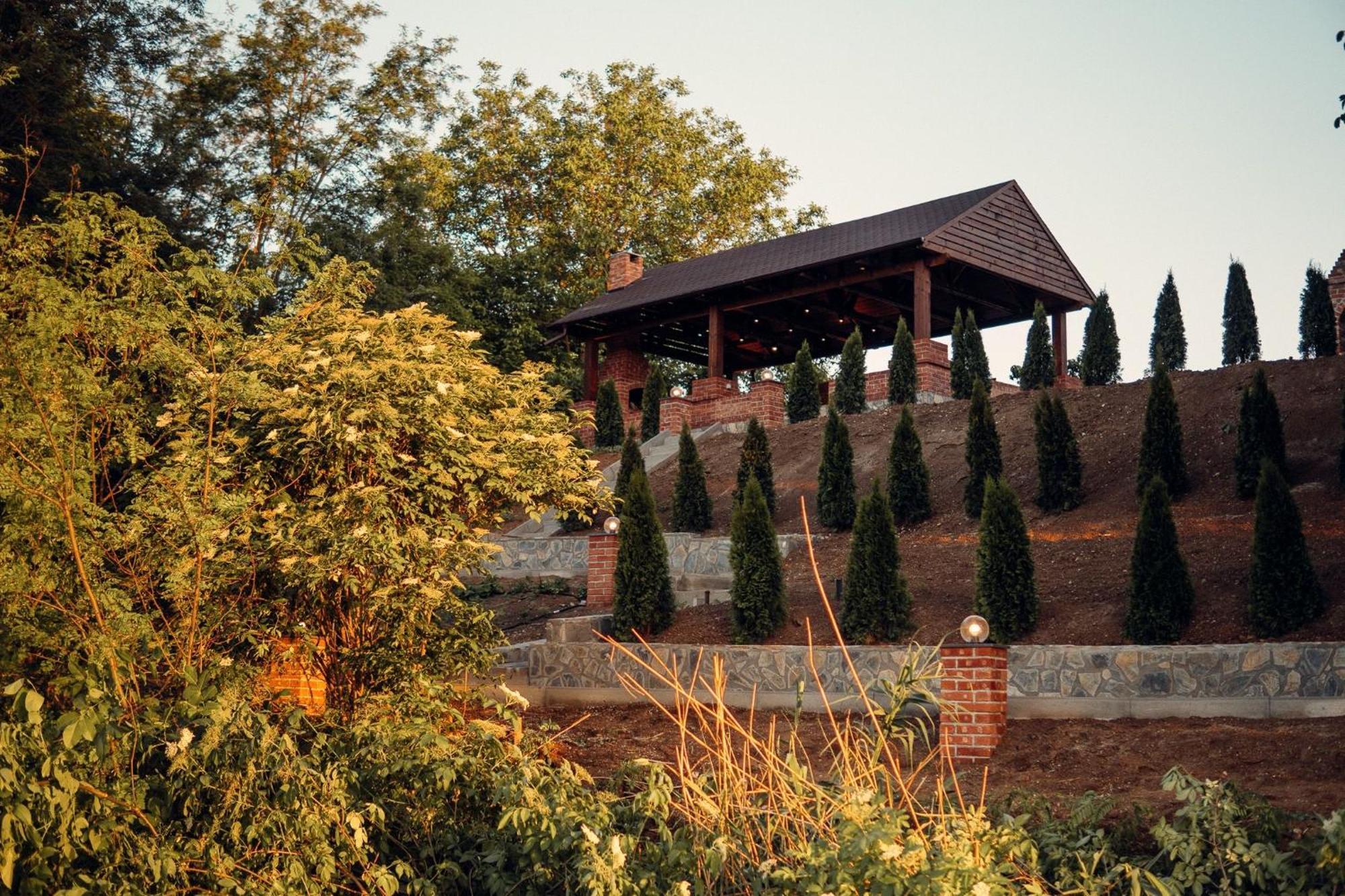 Madison Lake Villa Balotesti Exterior foto